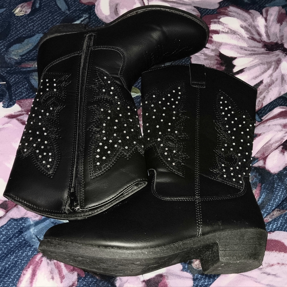 Girls cowboy boots, size 3